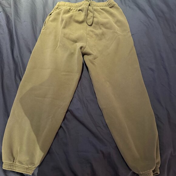 Aritzia TNA Cozy Fleece Mega Fit Sweatpants M Khaki Brown Olive Joggers - Picture 1 of 4